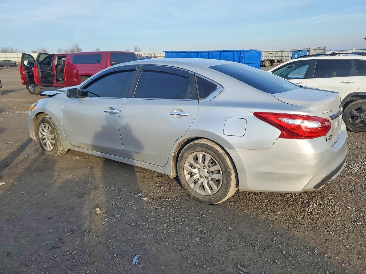 2016 Nissan Altima 2.5 - Фото 2