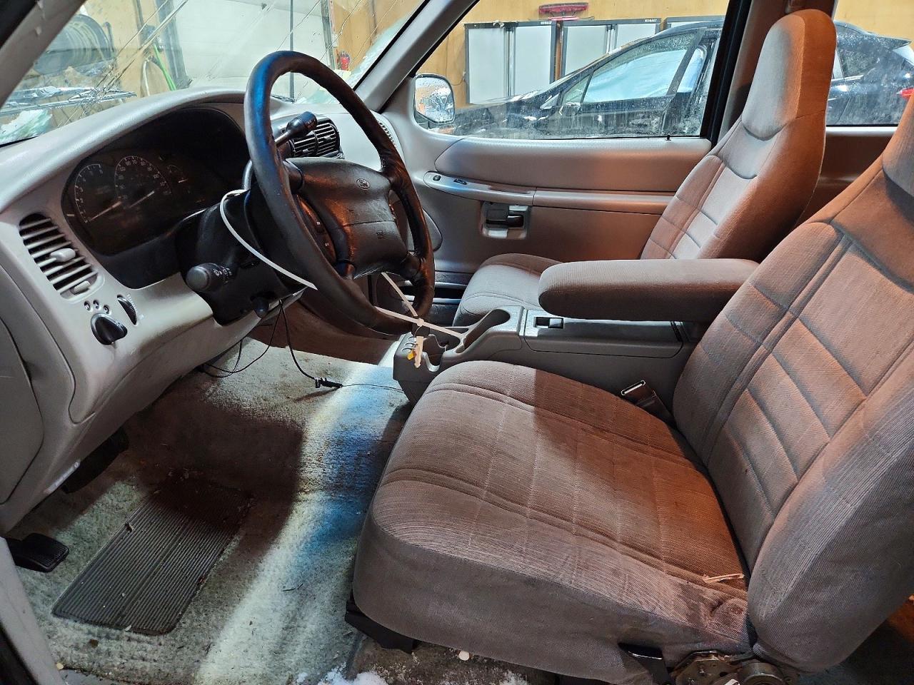 1996 Ford Explorer - Image 7