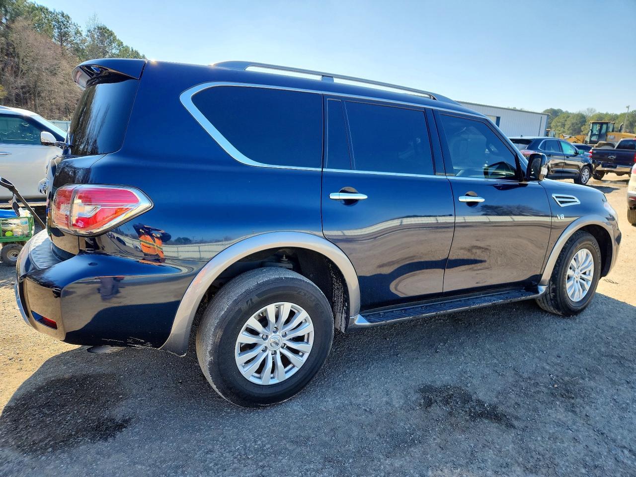 2019 Nissan Armada Sv - Image 3