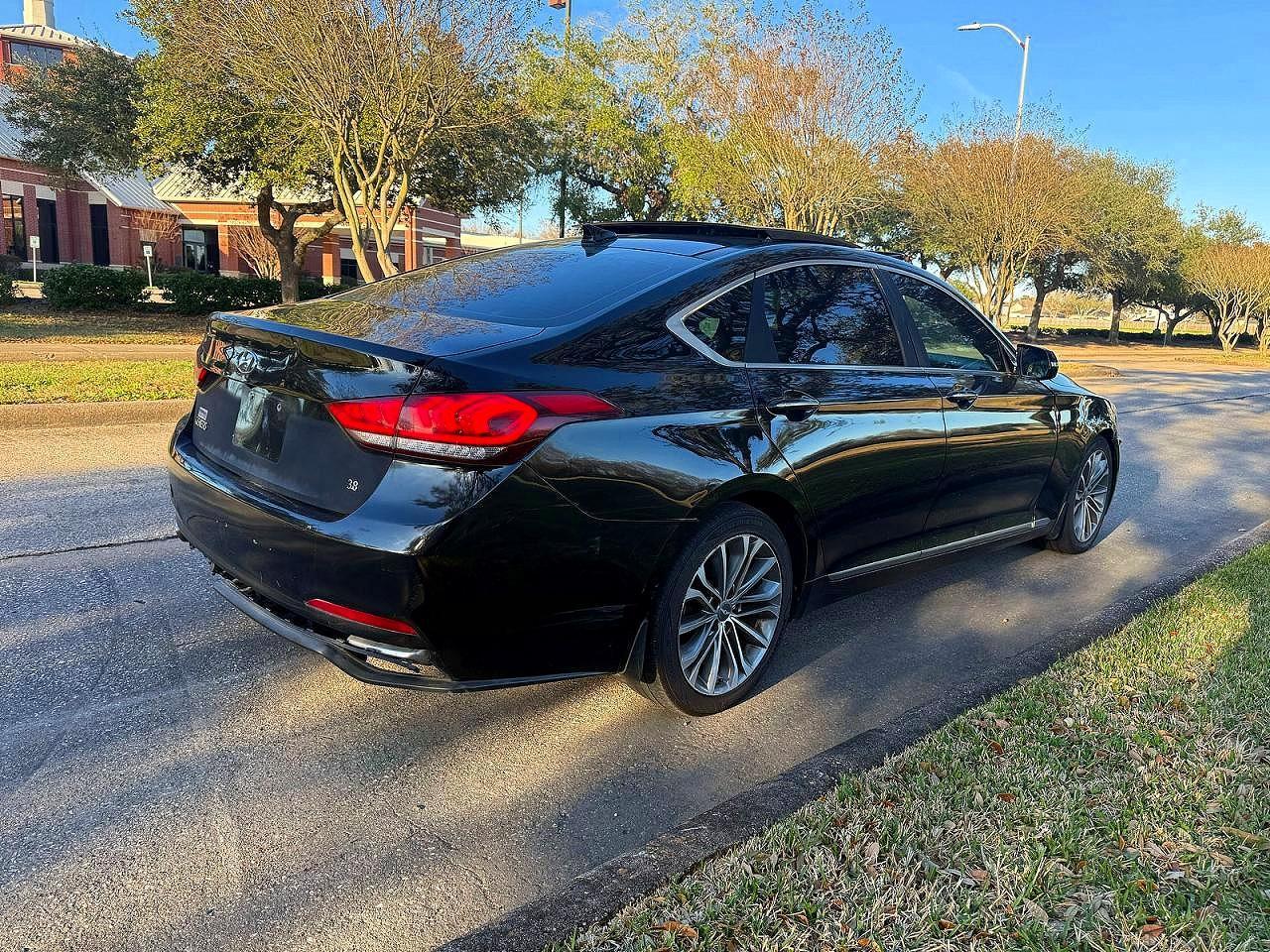 2016 Hyundai Genesis 3.8L - Фото 4