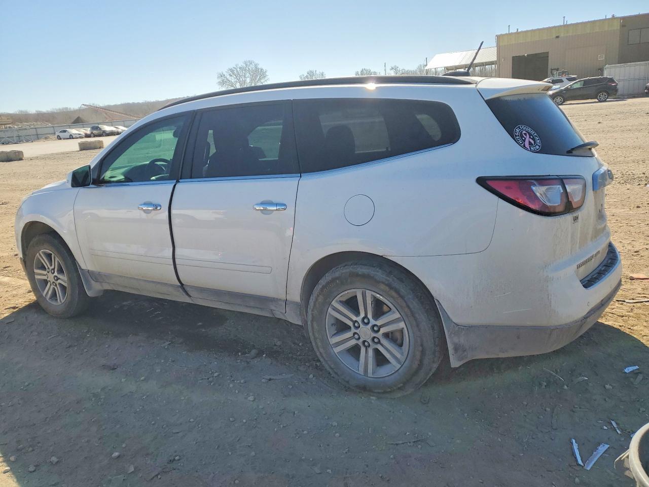2017 Chevrolet Traverse Lt - Фото 2
