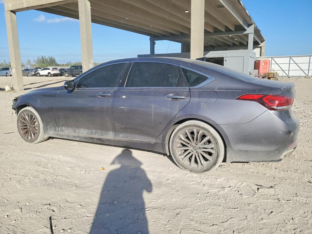 2015 Hyundai Genesis 3.8L - Фото 2