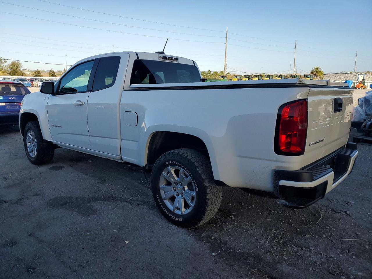 2022 Chevrolet Colorado Lt - Image 2