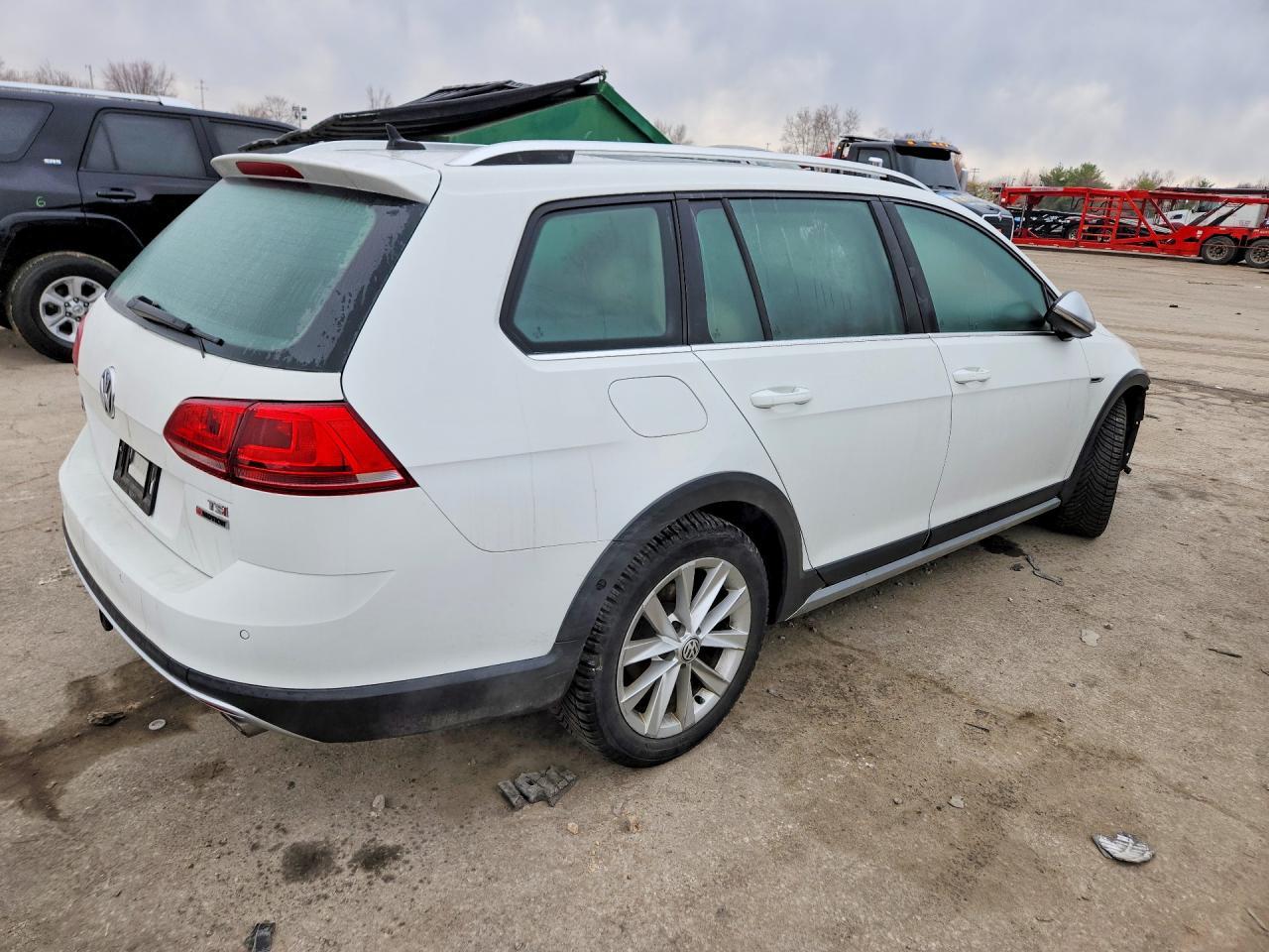 2017 Volkswagen Golf Alltrack S - Фото 3
