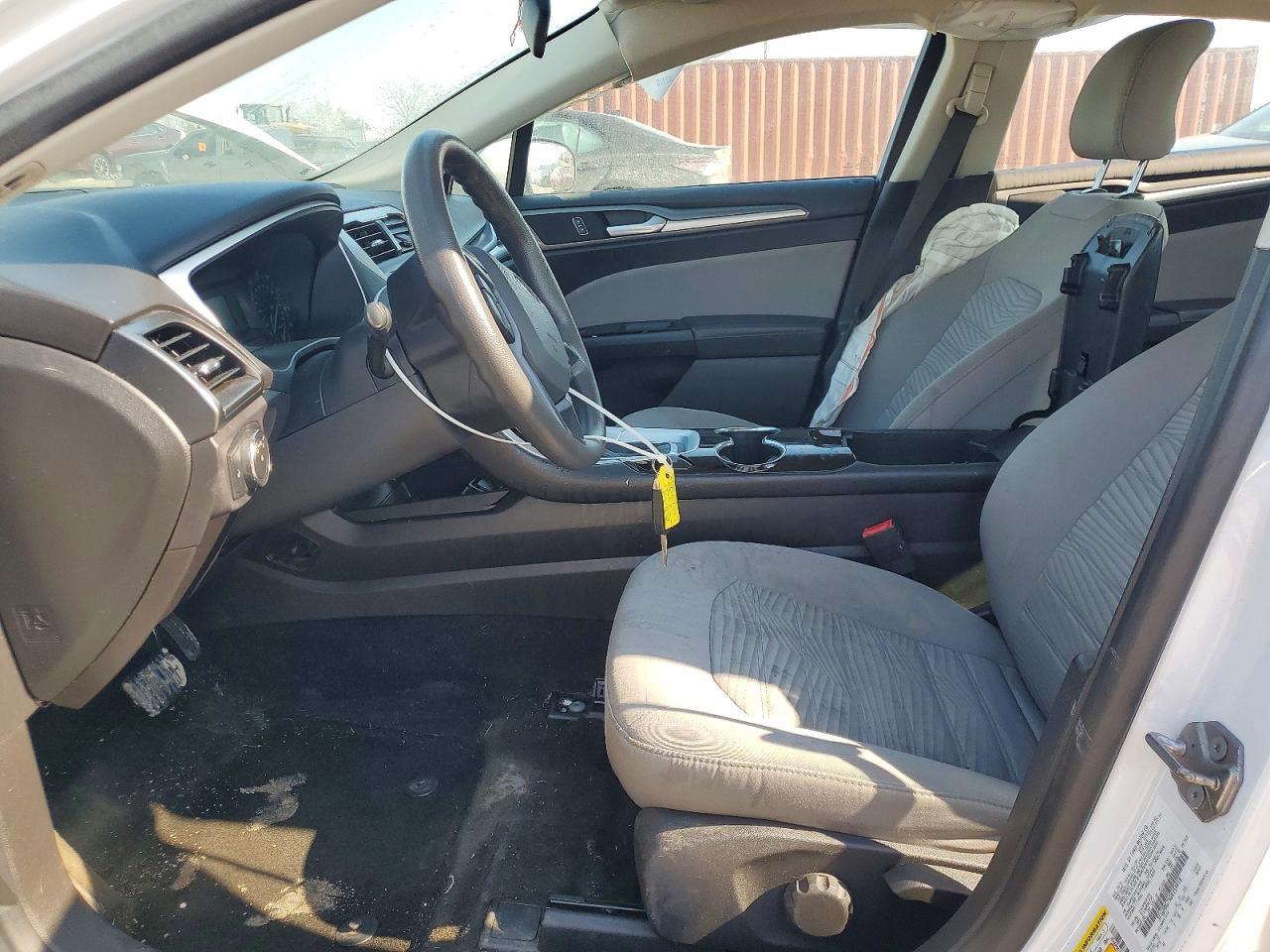 2016 Ford Fusion S - Image 7