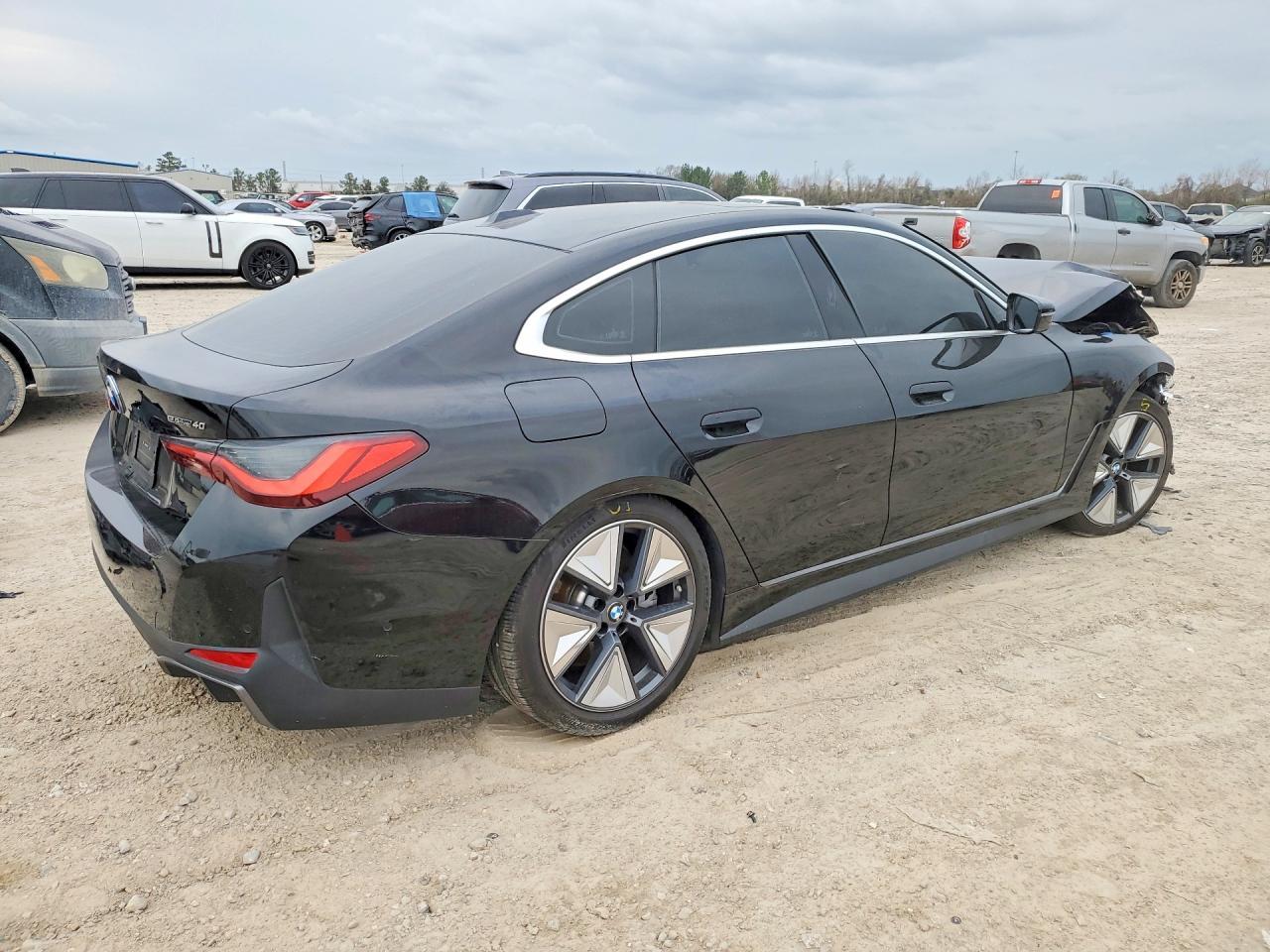 2025 BMW I4 Edrive 40 - Image 3