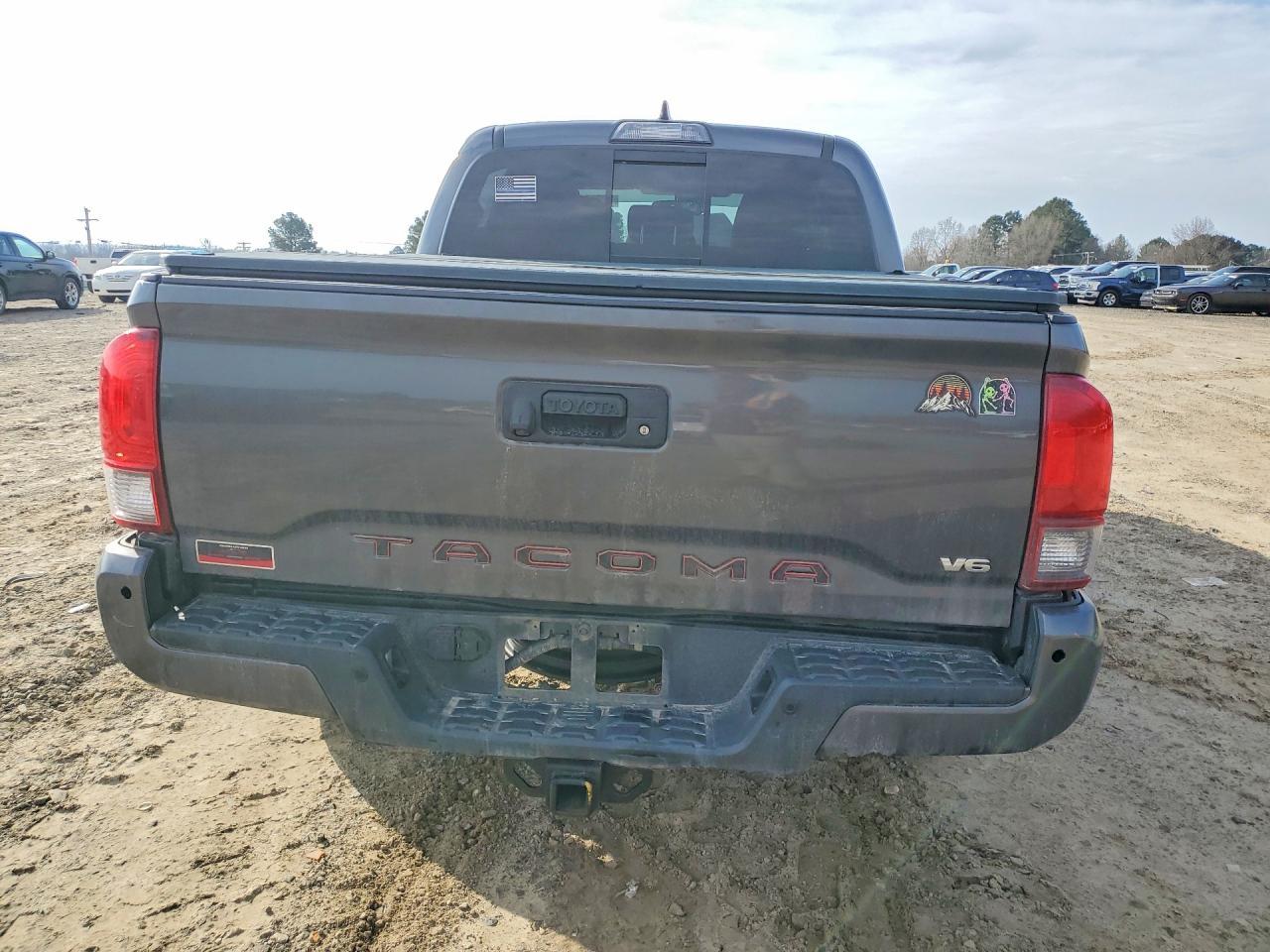 2018 Toyota Tacoma Double Cab - Фото 6