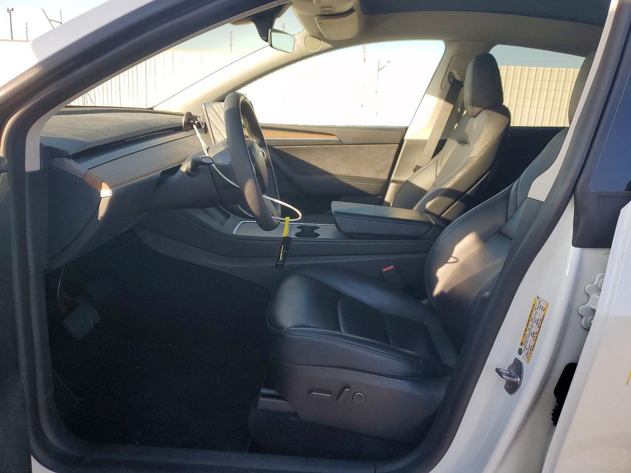 2023 Tesla Model Y - Image 7