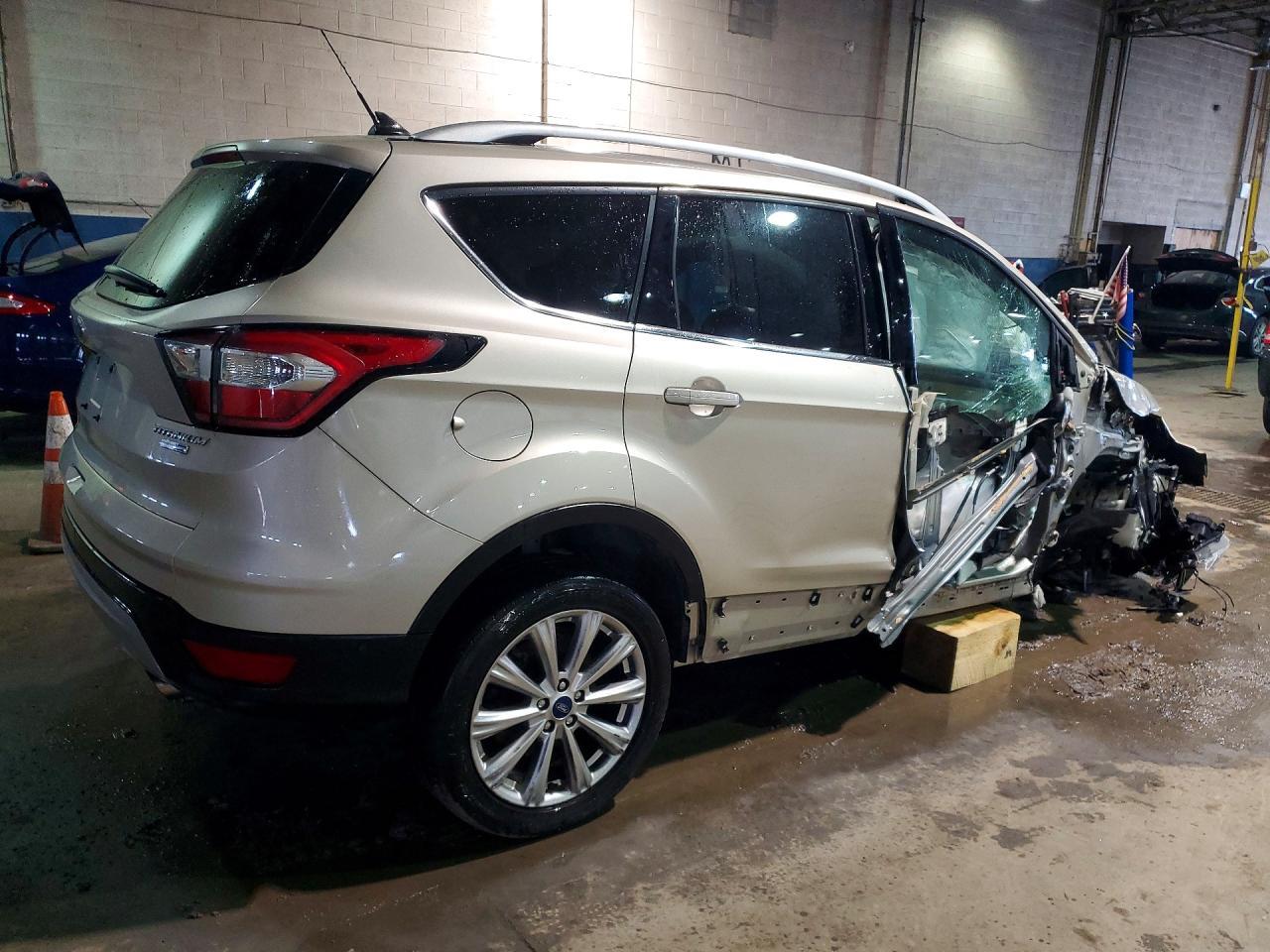2018 Ford Escape Titanium - Фото 3