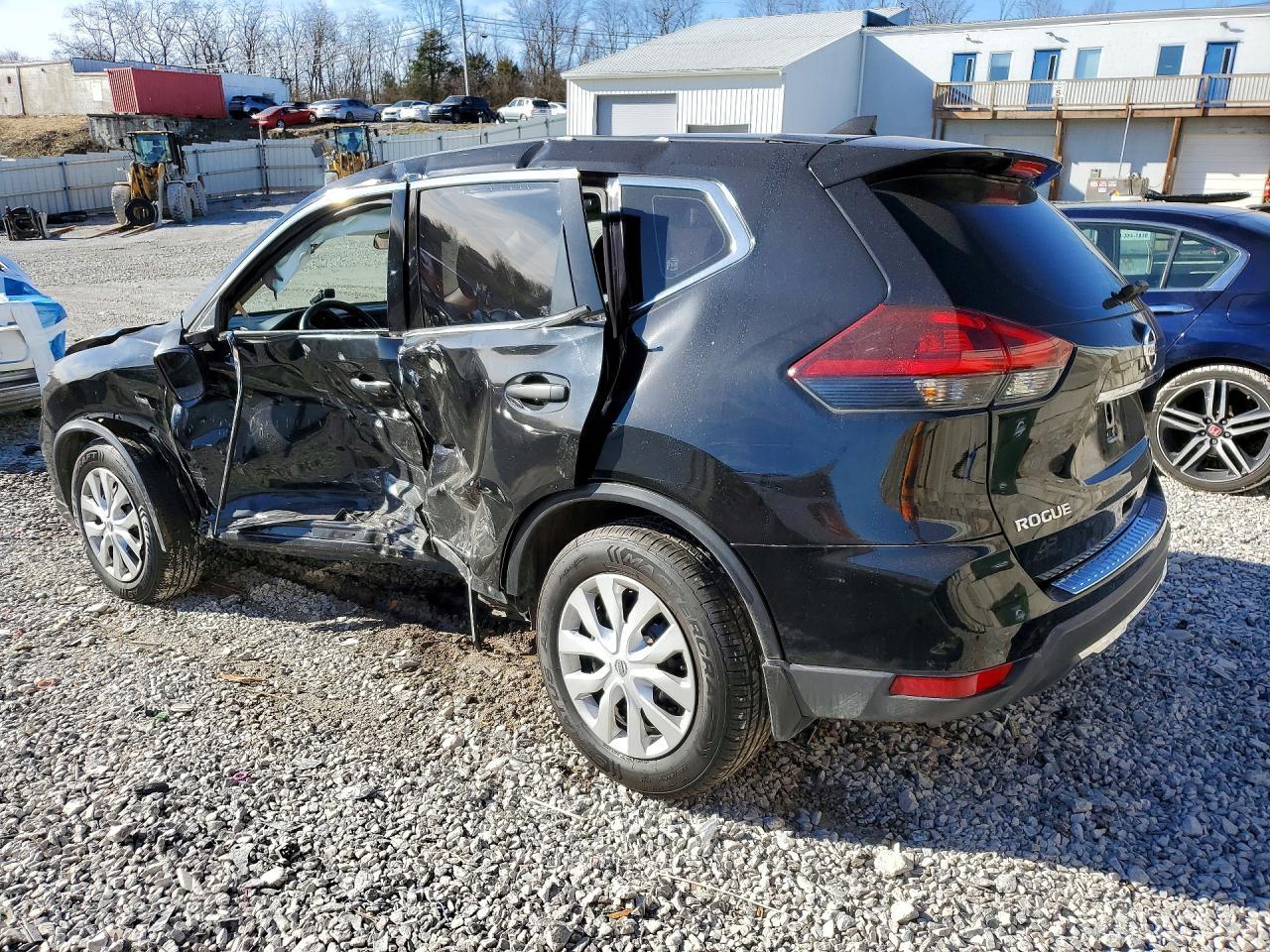 2017 Nissan Rogue S - Фото 2