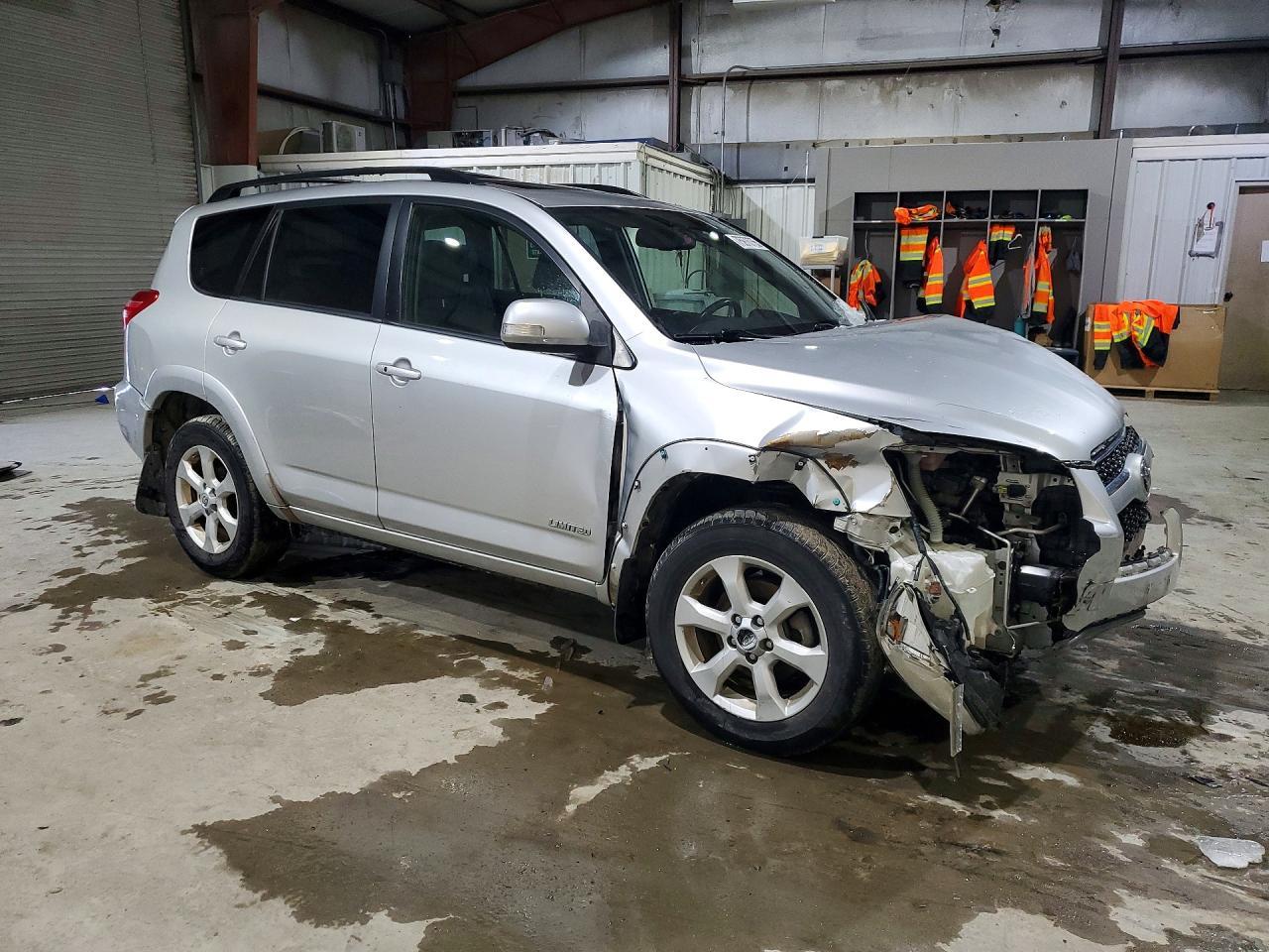 2009 Toyota Rav4 Limited - Image 4