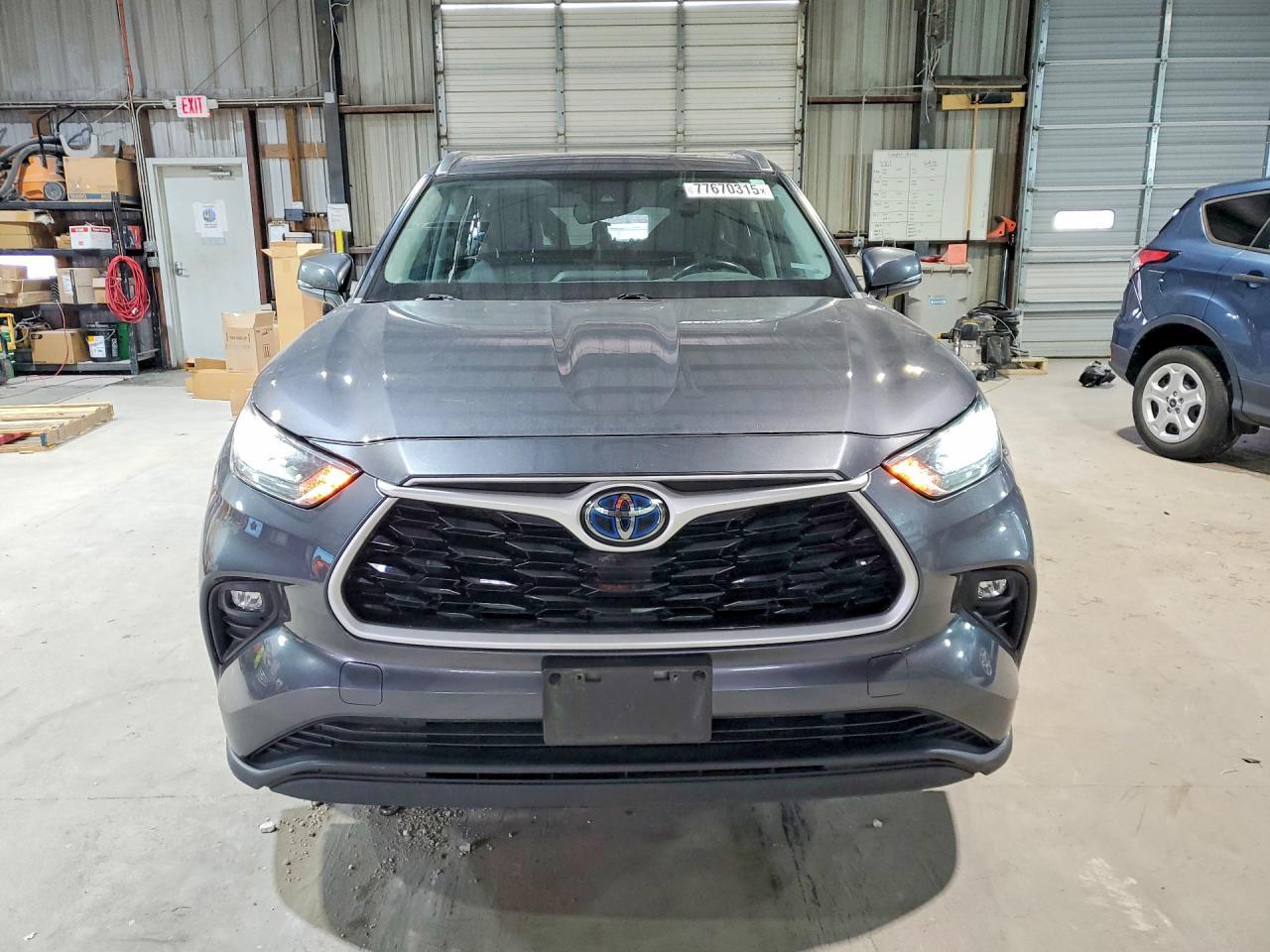 2020 Toyota Highlander Hybrid Xle - Image 5