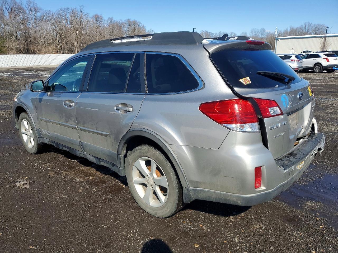 2014 Subaru Outback 2.5I Premium - Фото 2