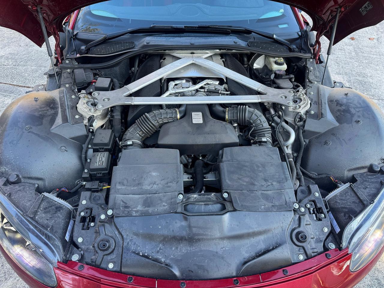 2020 Aston Martin Vantage - Фото 7