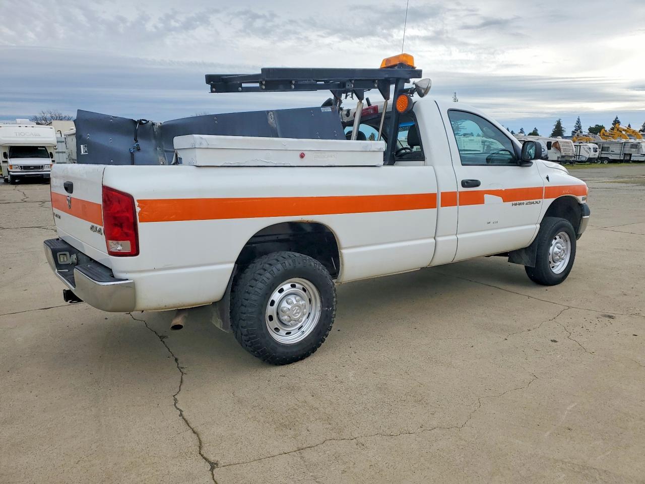 2005 Dodge Ram 2500 St - Image 3