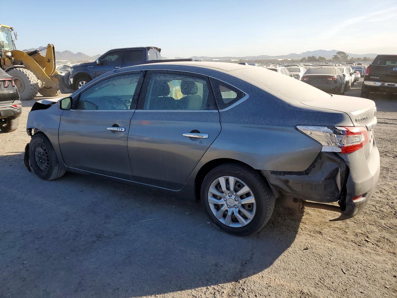 2015 Nissan Sentra S - Фото 2