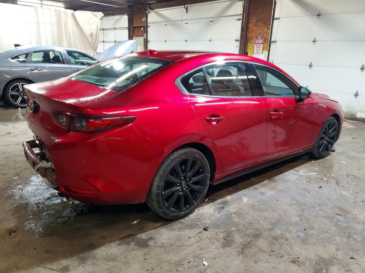 2022 Mazda 3 - Фото 3