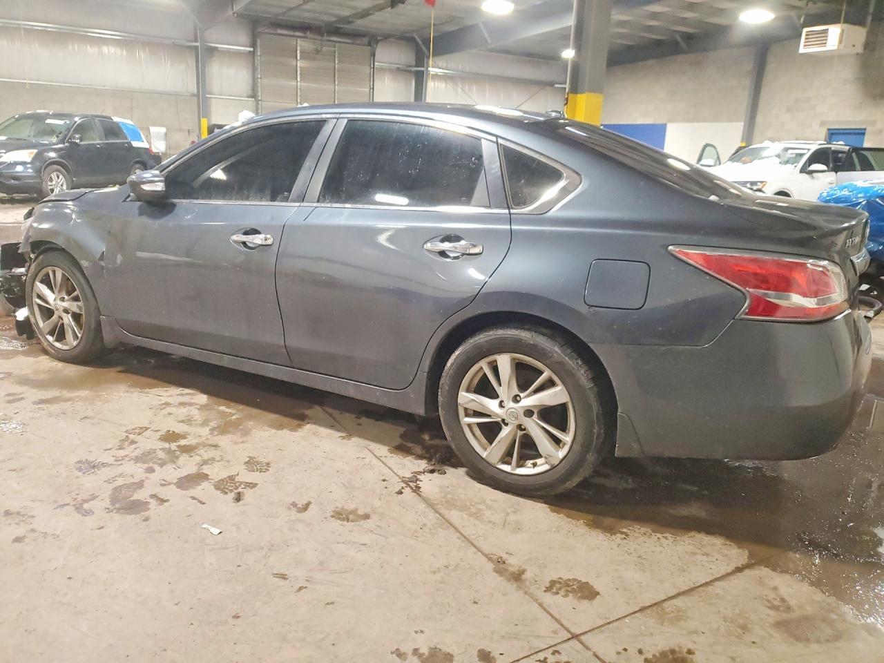 2013 Nissan Altima 2.5 - Фото 2