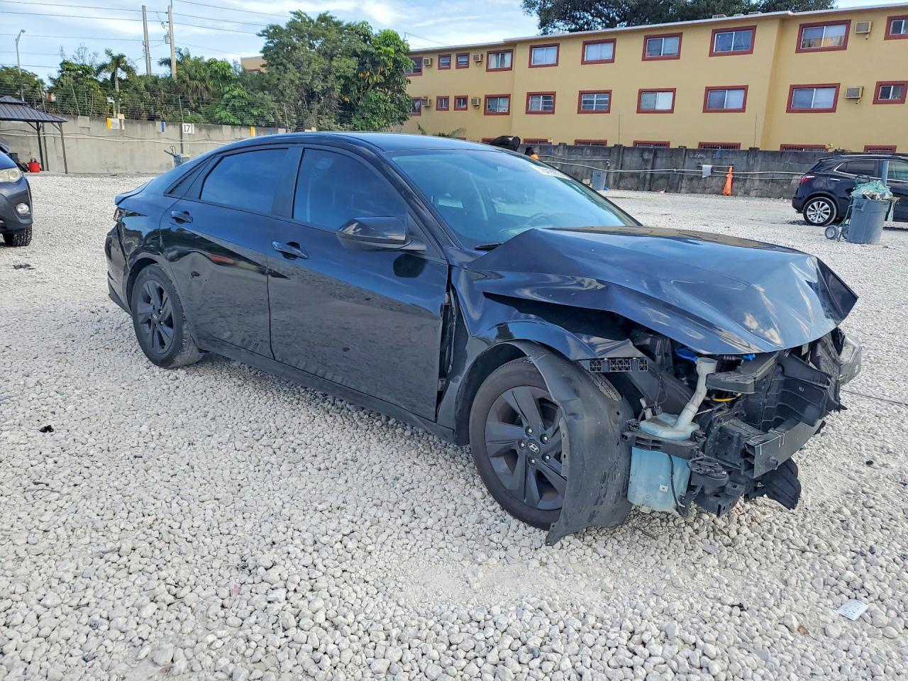 2023 Hyundai Elantra Sel - Фото 4
