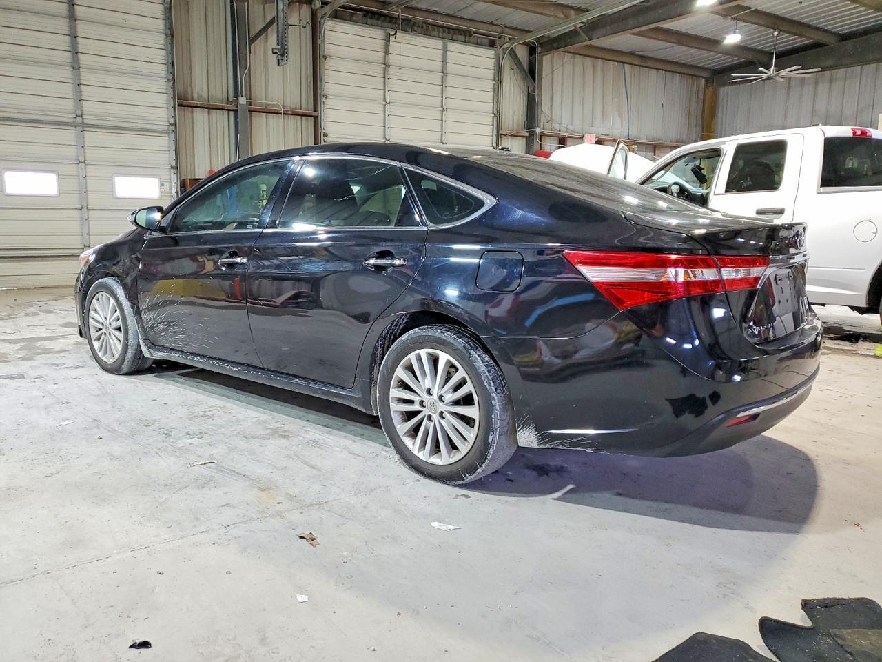 2013 Toyota Avalon Hybrid - Фото 2