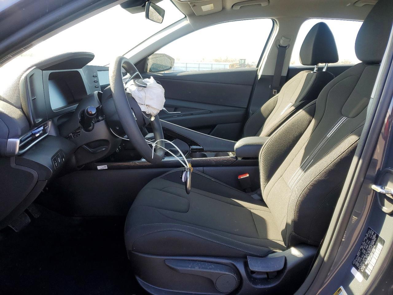 2025 Hyundai Elantra Blue - Фото 7