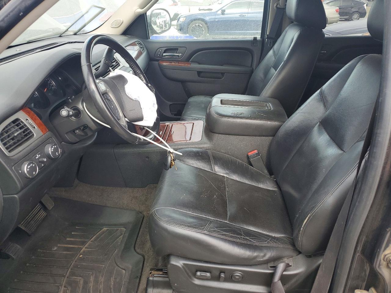 2010 Chevrolet Tahoe K1500 Ltz - Image 7
