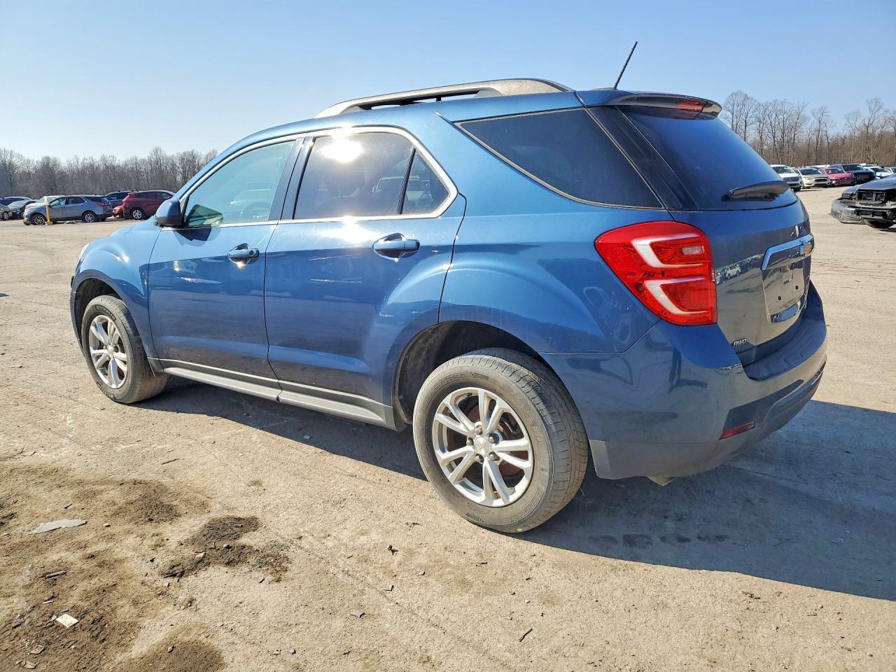 2016 Chevrolet Equinox Lt - Image 2