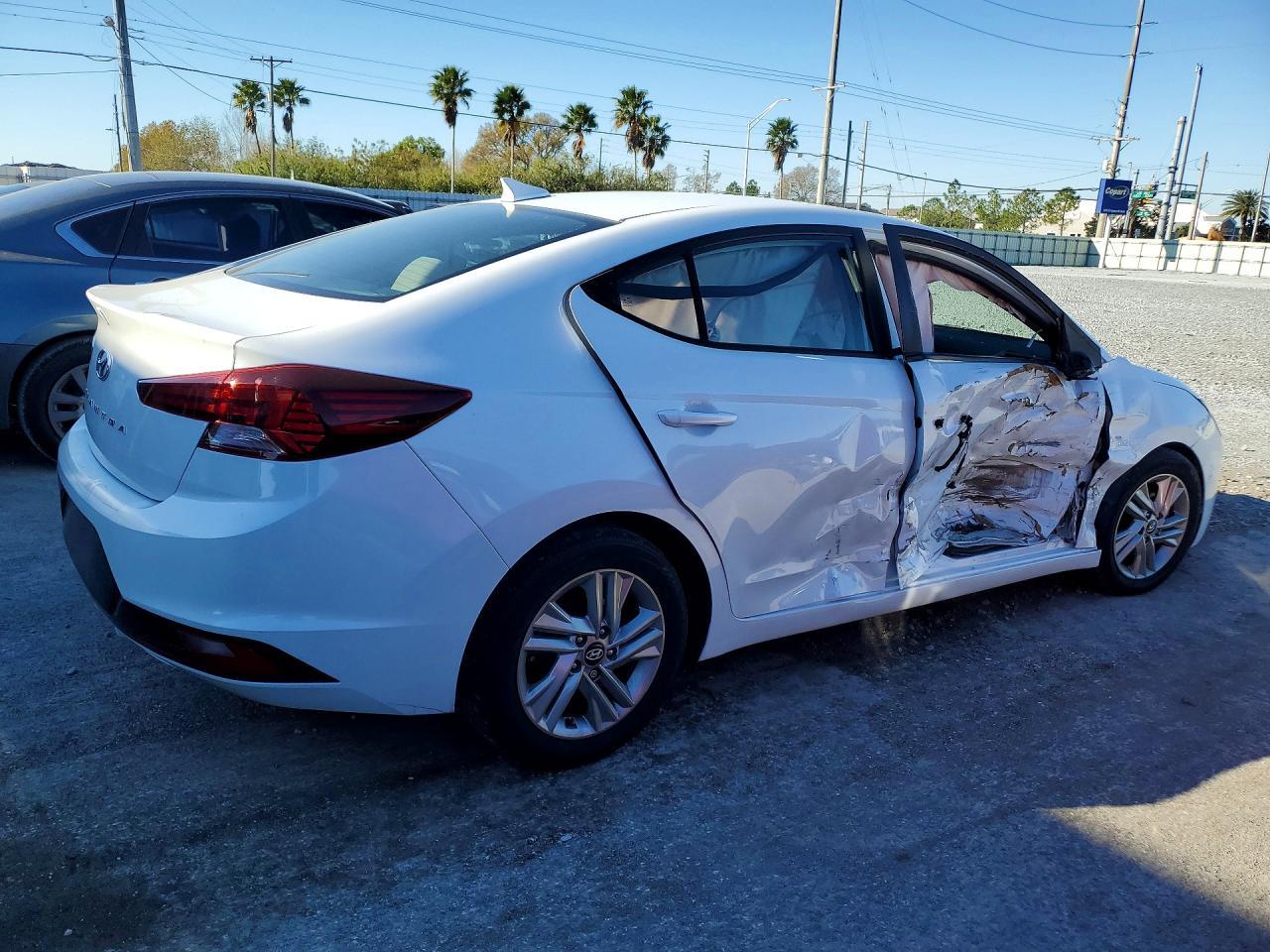 2019 Hyundai Elantra Value Edition - Image 3