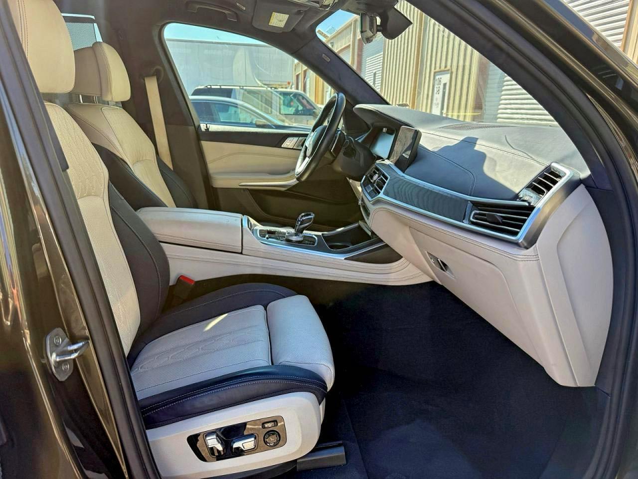 2022 BMW X7 xDrive40I - Image 5