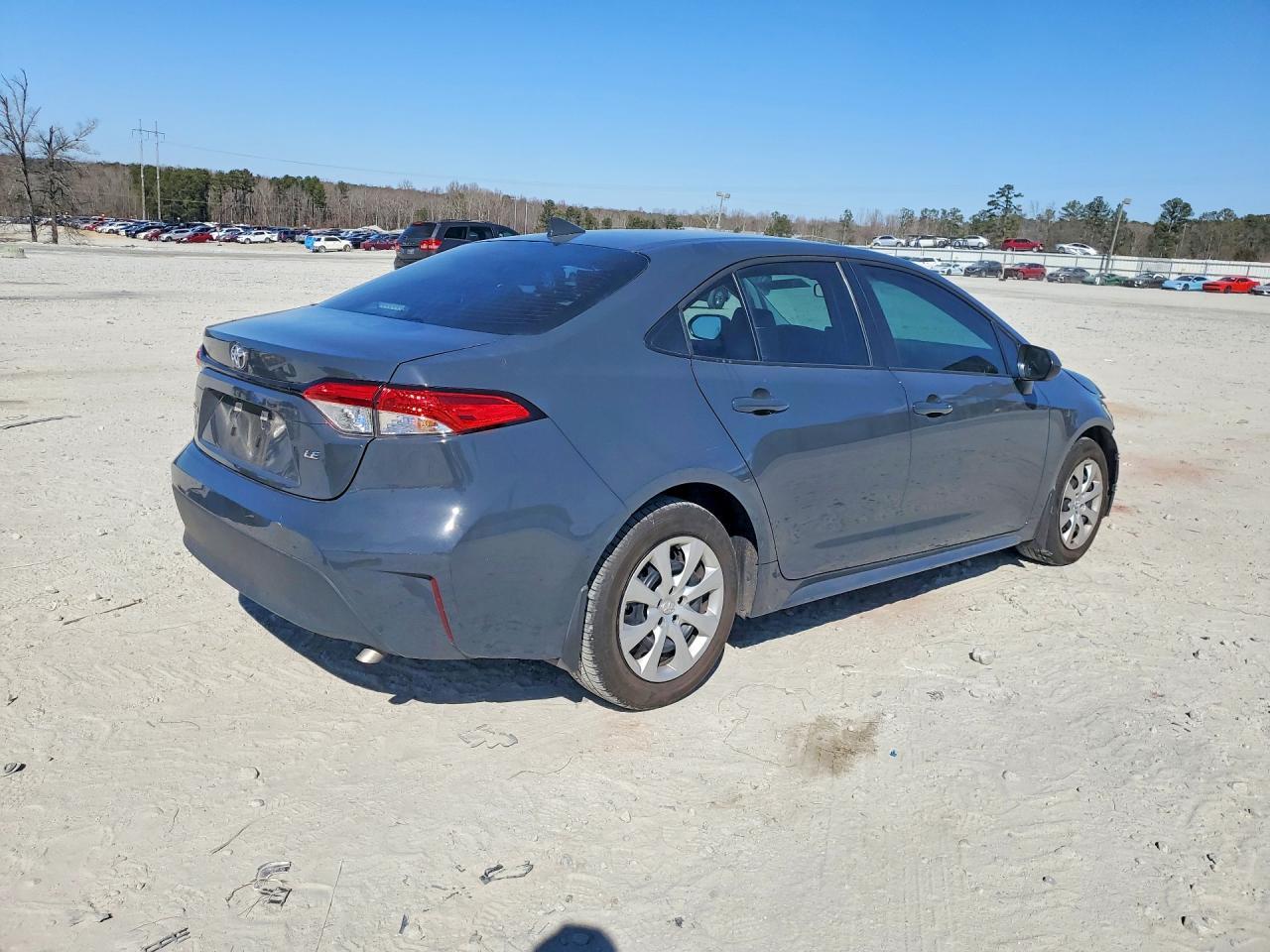 2025 Toyota Corolla Le - Фото 3