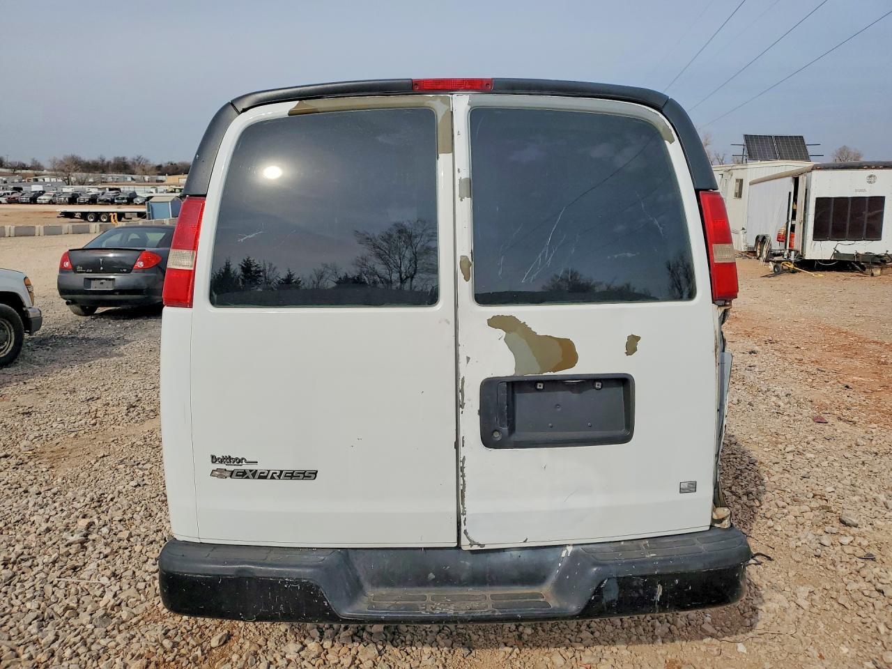2010 Chevrolet Express G1500 - Фото 6