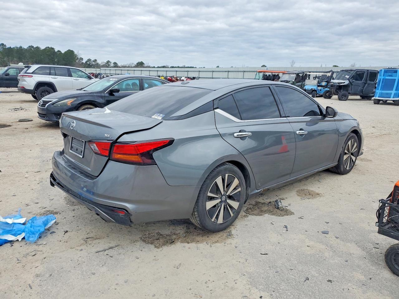 2020 Nissan Altima Sl - Фото 3