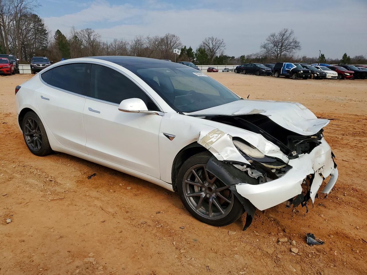 2020 Tesla 3 - Фото 4