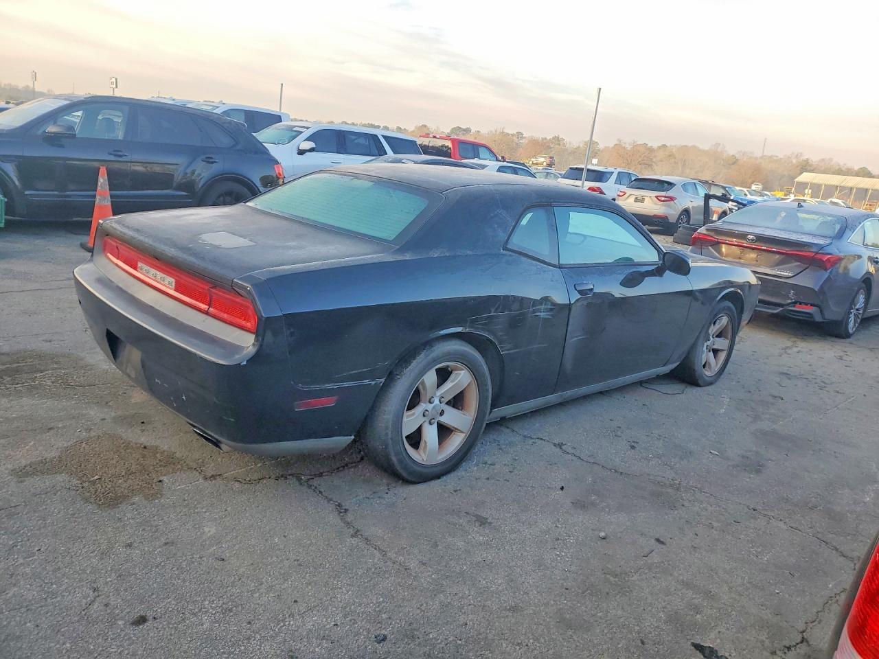 2012 Dodge Challenger Sxt - Фото 3