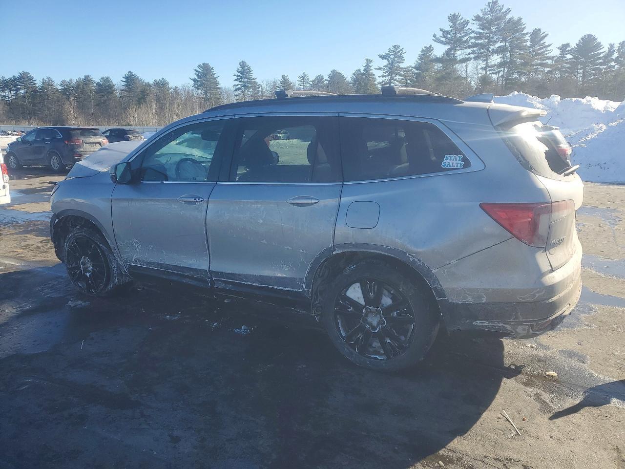2022 Honda Pilot Se - Image 2