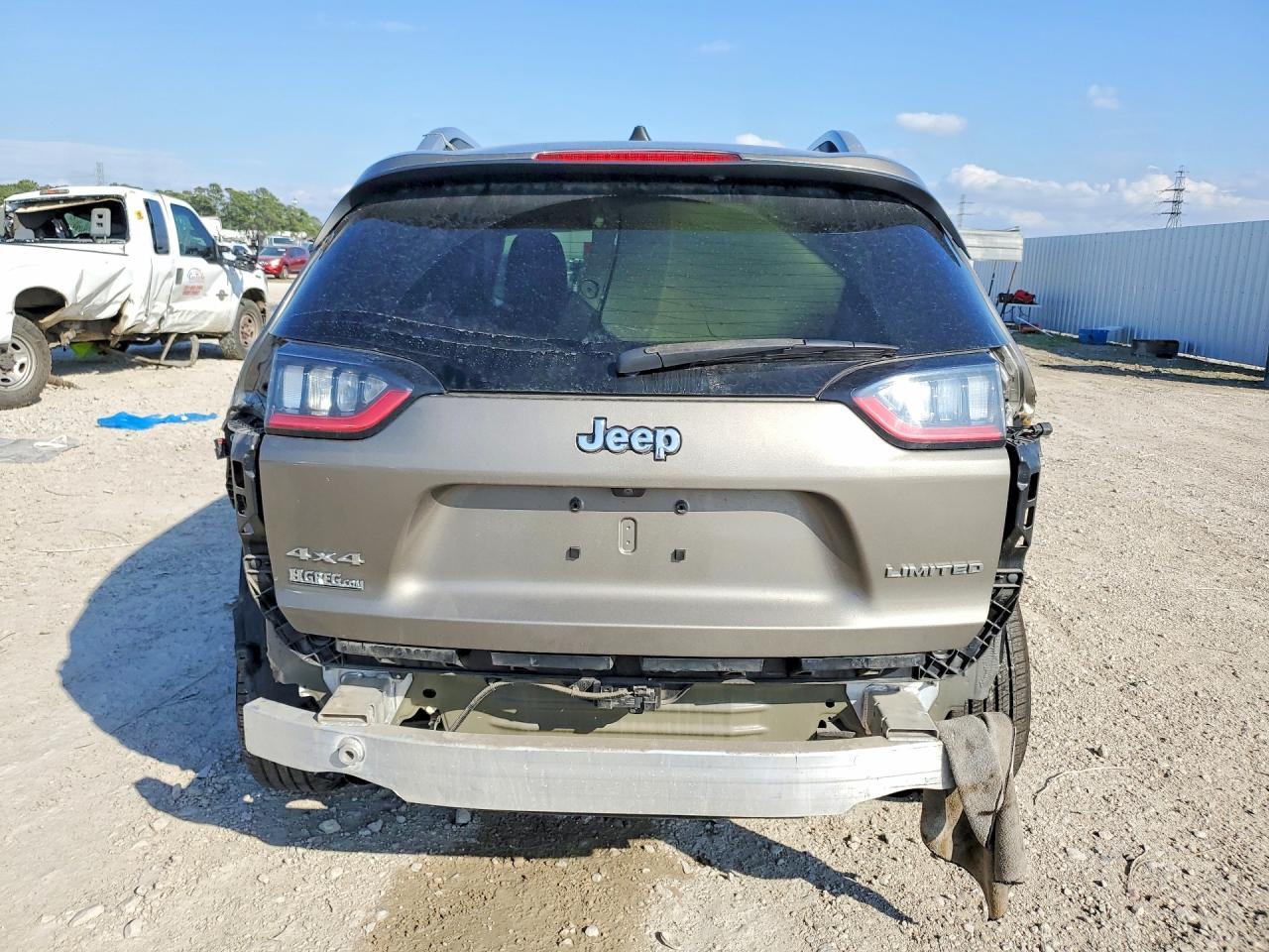 2020 Jeep Cherokee Limited - Image 6