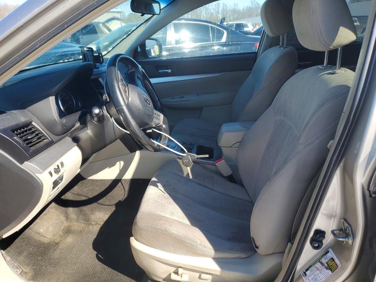 2014 Subaru Outback 2.5I Premium - Фото 7