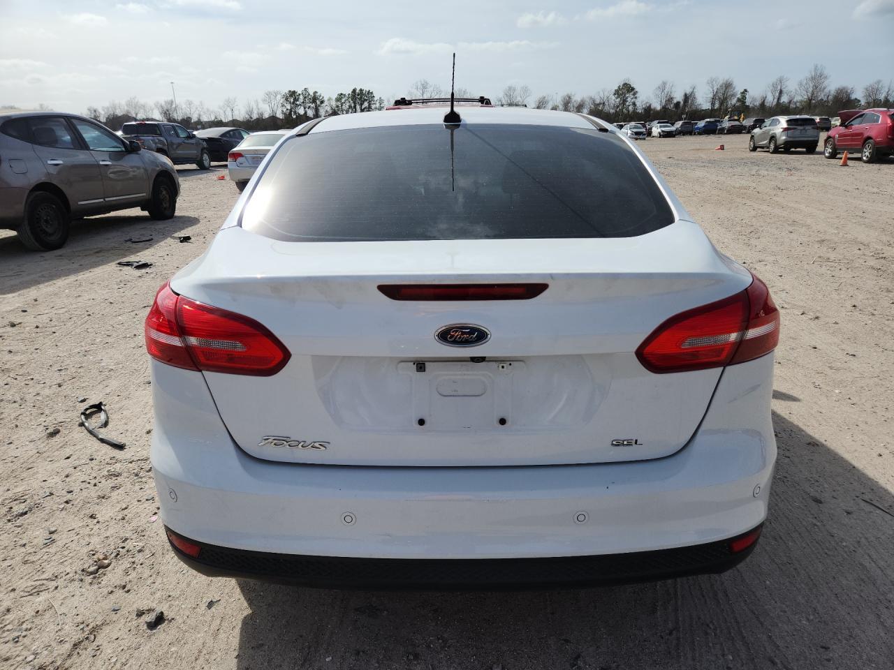 2017 Ford Focus Sel - Фото 6