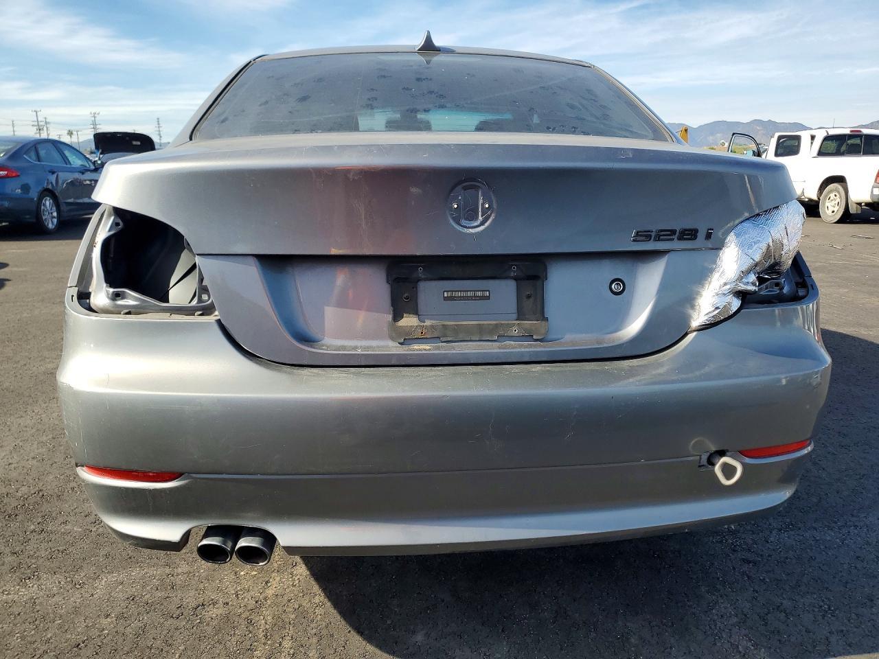 2009 BMW 528 I - Фото 6