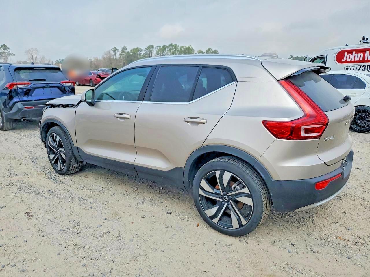 2023 Volvo Xc40 Ultimate - Фото 3