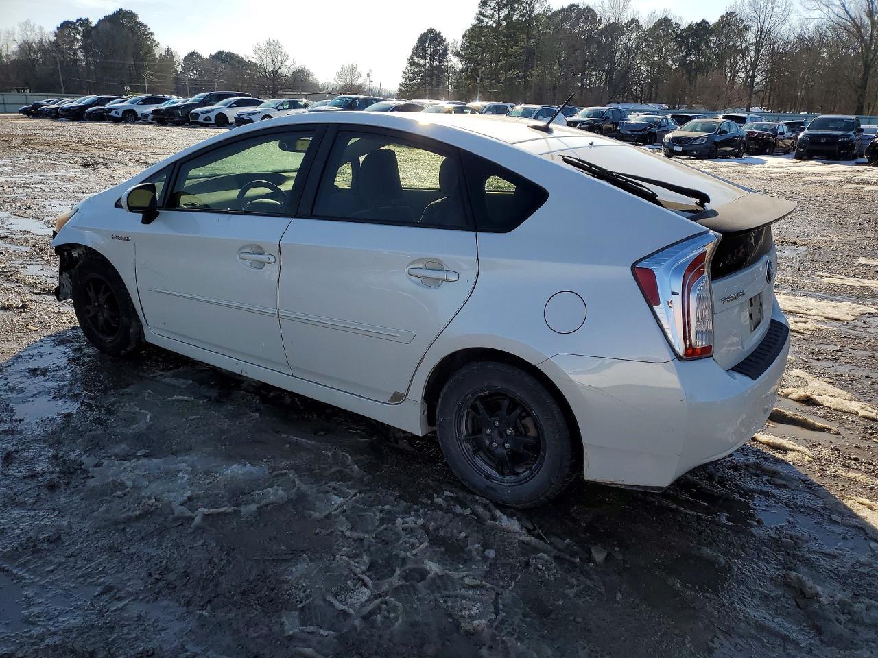 2013 Toyota Prius - Image 2