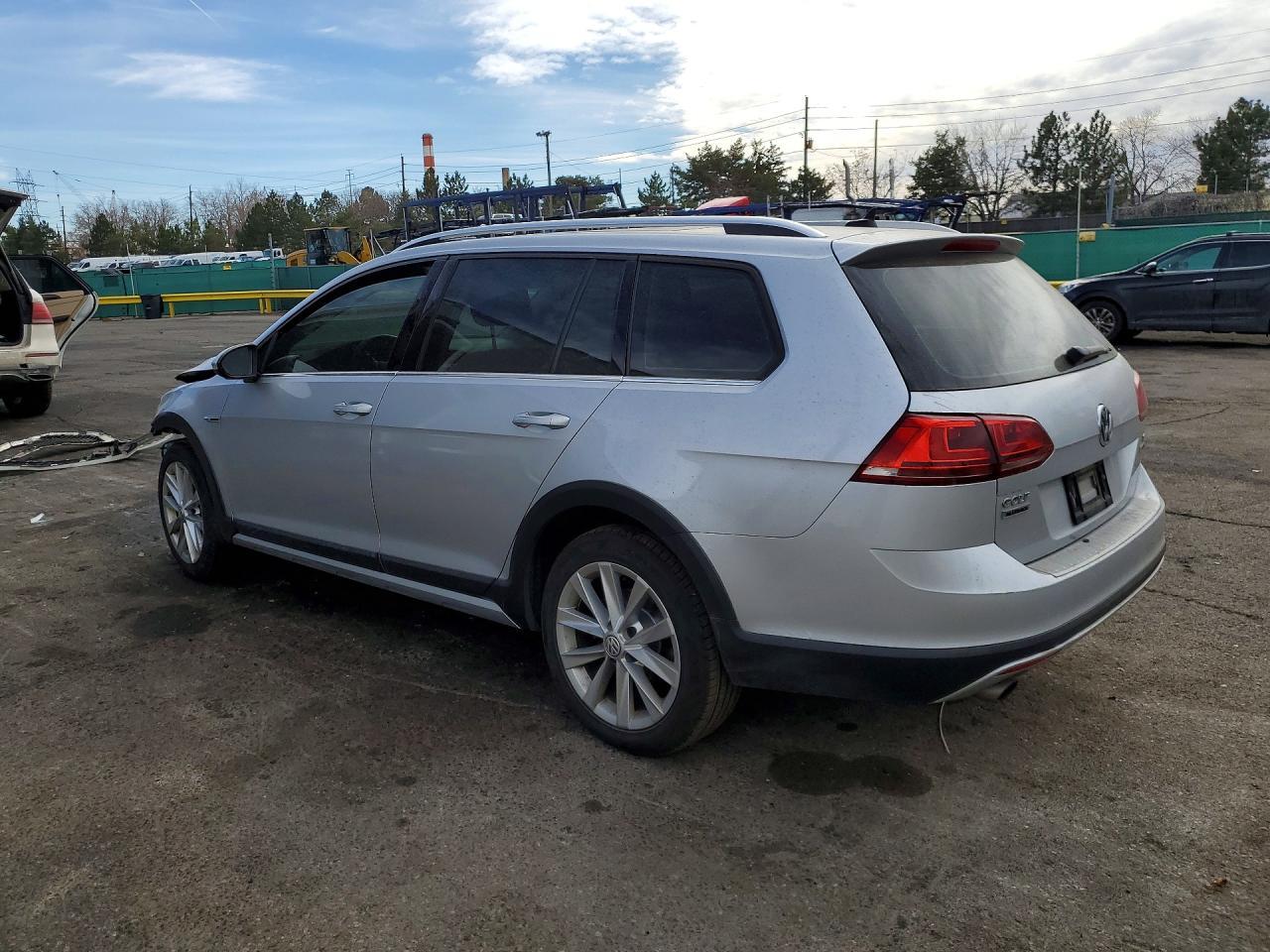 2017 Volkswagen Golf Alltrack S - Фото 2
