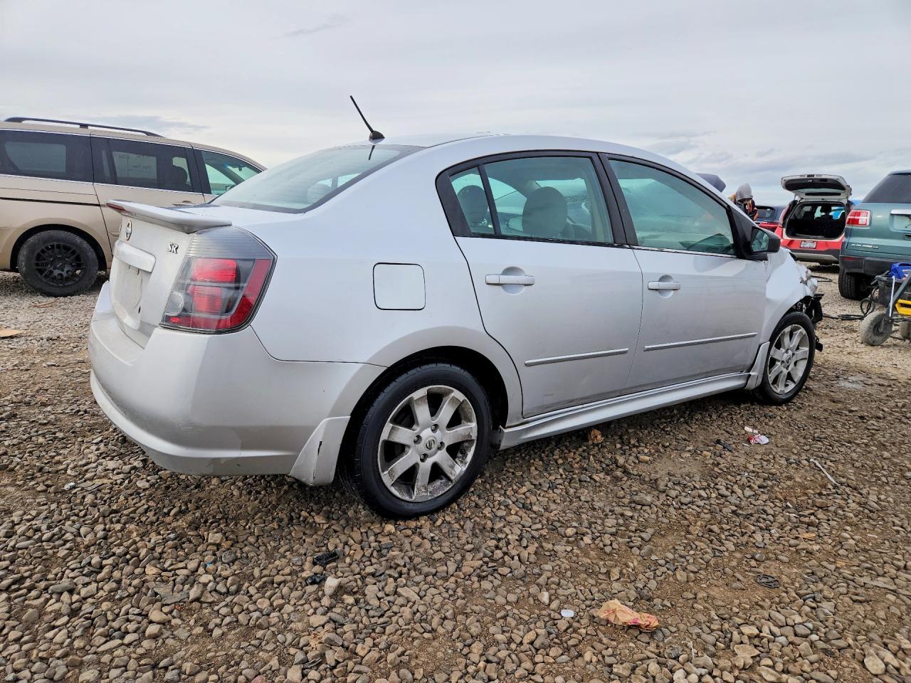 2009 Nissan Sentra 2.0 - Image 3