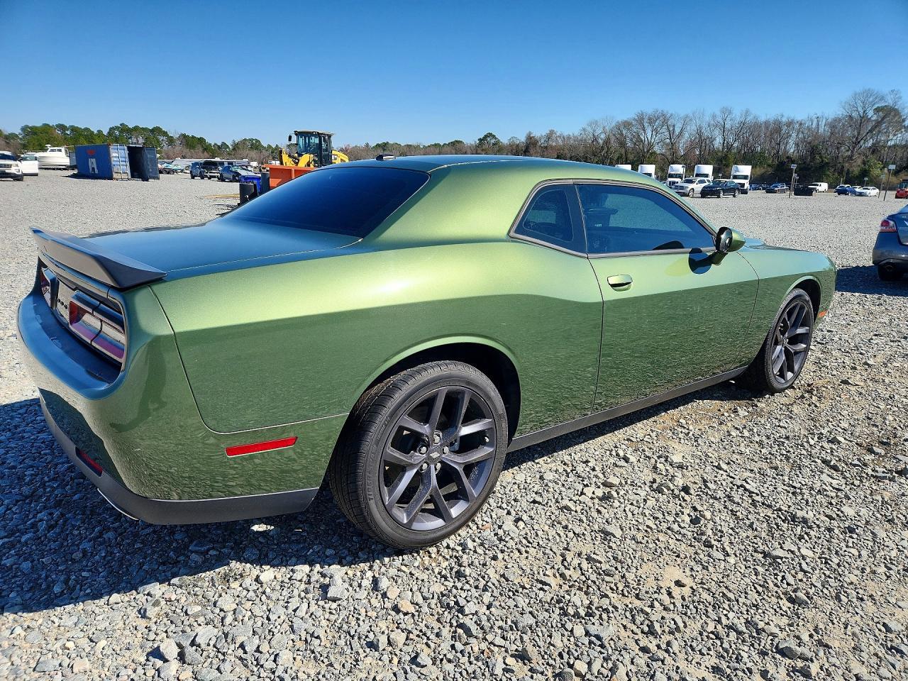 2021 Dodge Challenger Sxt - Фото 3