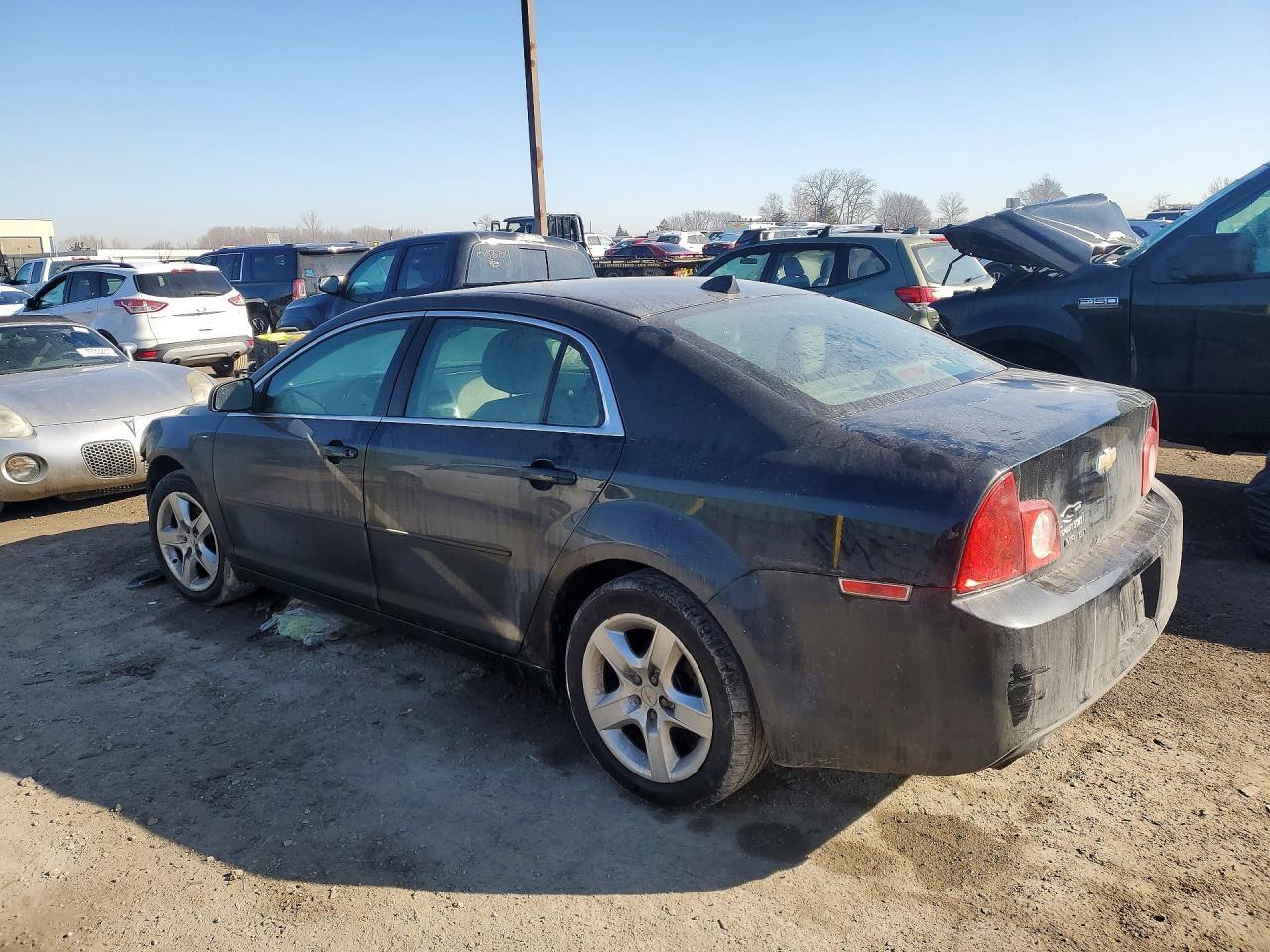 2012 Chevrolet Malibu Ls - Фото 2