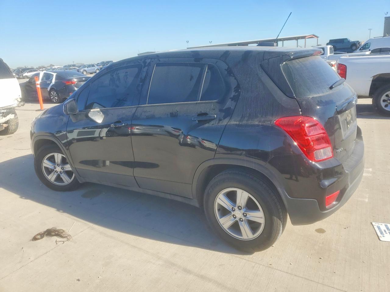 2020 Chevrolet Trax Ls - Фото 2