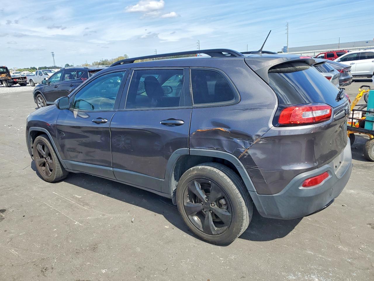 2018 Jeep Cherokee Latitude - Фото 2