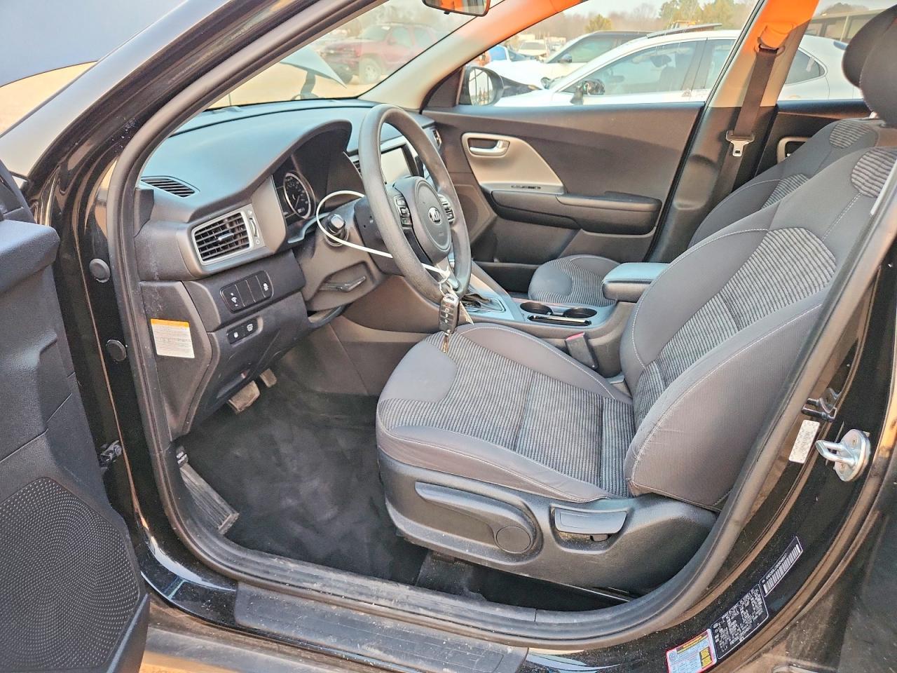 2017 Kia Niro Fe - Image 7
