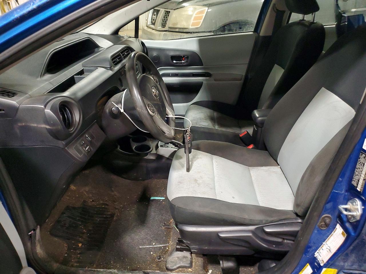 2014 Toyota Prius C - Фото 7