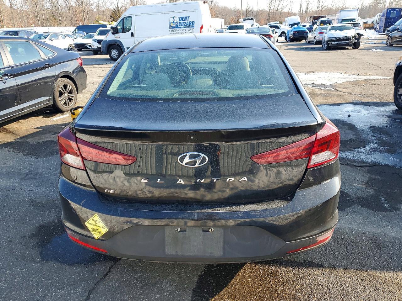 2020 Hyundai Elantra Se - Фото 6